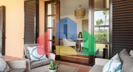 Впечатляющая вилла с 4 спальнями в Сотогранде