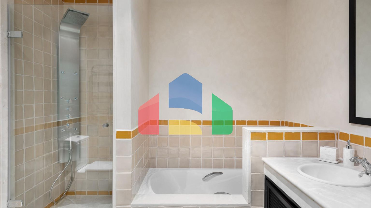 Впечатляющая вилла с 4 спальнями в Сотогранде