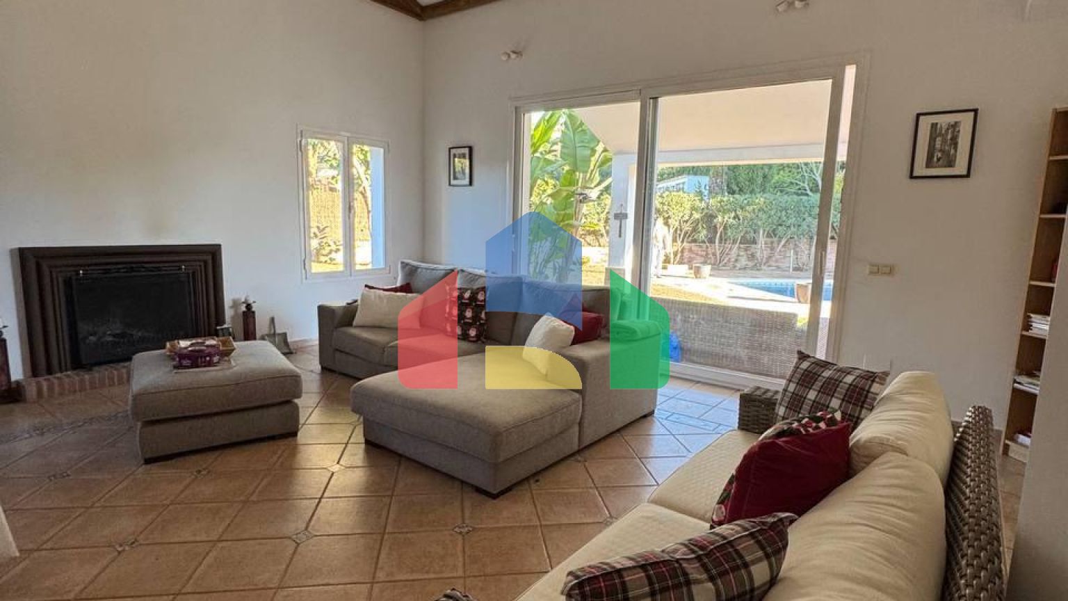 Приватная вилла в Сотогранде