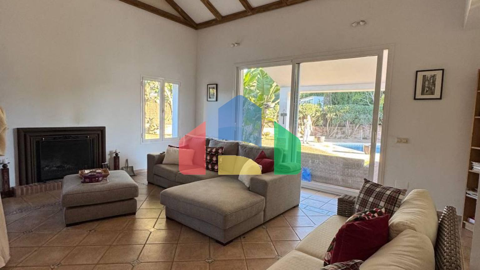 Приватная вилла в Сотогранде