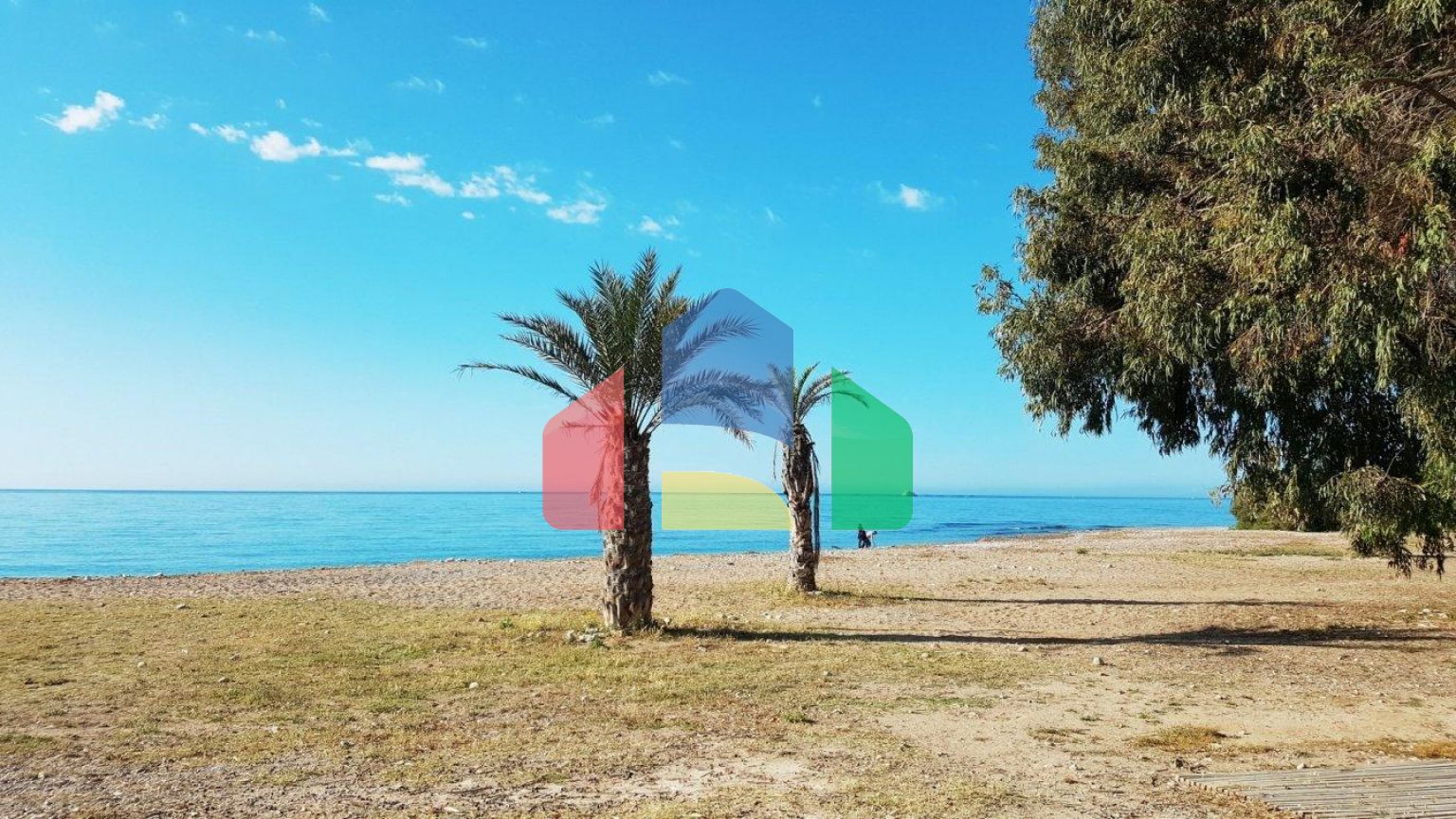 ЖИЛАЯ КВАРТИРА В 50М ОТ ПЛЯЖА