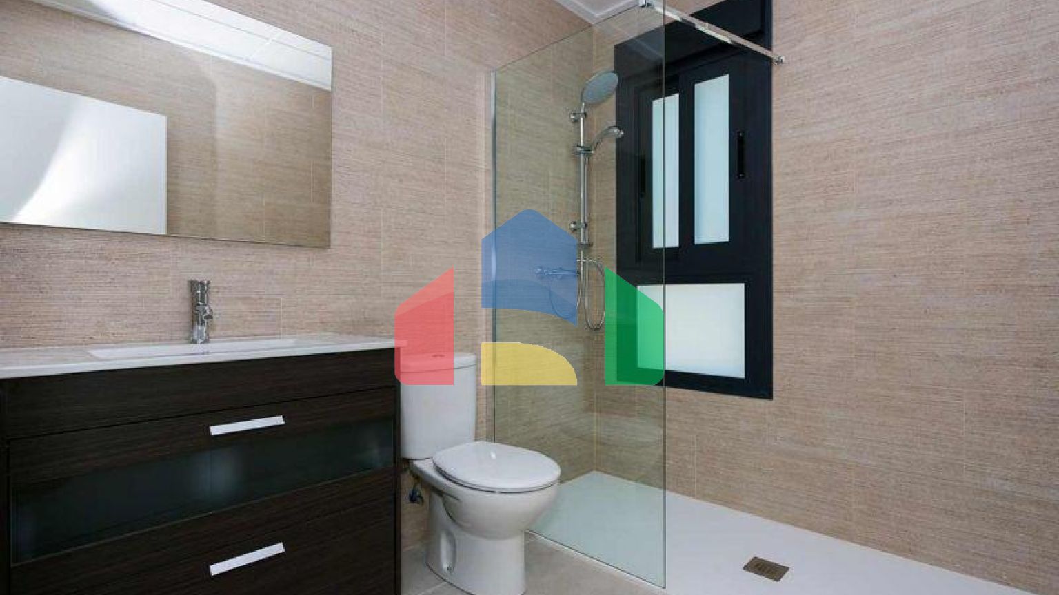 ВИЛЛА СРЕДИЗЕМНОМОРСКОГО ДИЗАЙНА БЛИЗКО КО ВСЕМ