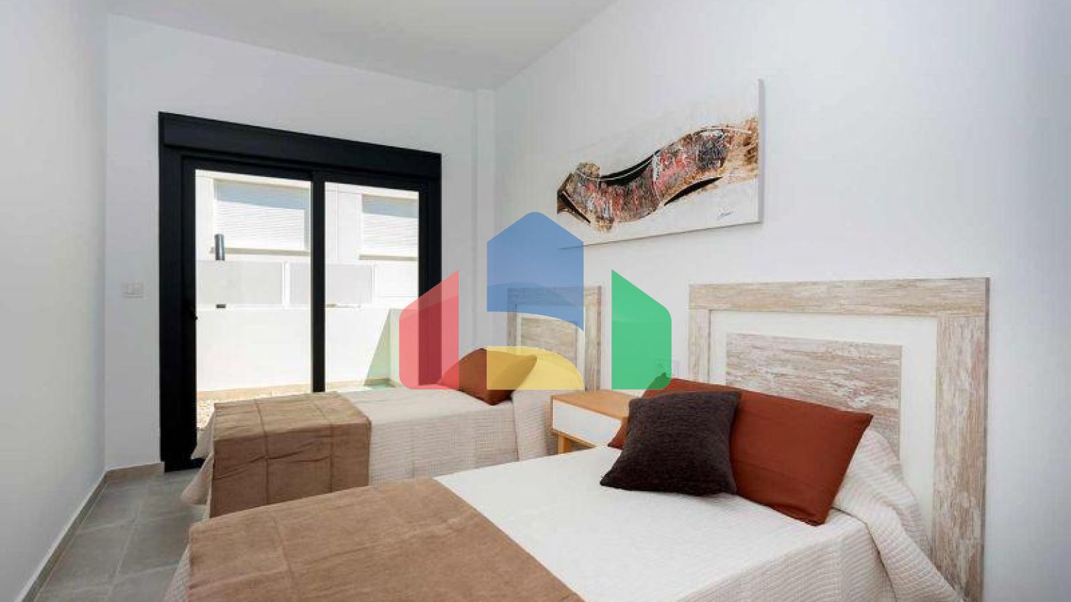 ВИЛЛА СРЕДИЗЕМНОМОРСКОГО ДИЗАЙНА БЛИЗКО КО ВСЕМ