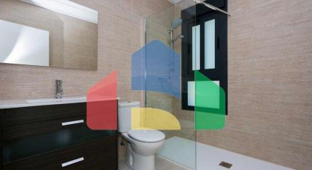 Дом в Дайя Нуэва, с частным бассейном, 3 спальнями и 2 ванными комнатами Дом в Дайя Нуэва, с частным бассейном, 3 спальнями и 2 ванными комнатами