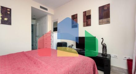 Элегантные апартаменты на первом этаже с видом на море и Гибралтар в Ла-Алькаидеса