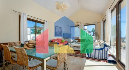 Пентхаус с Панорамным Видом на Море и Просторной Террасой в Ла Алькайдеса