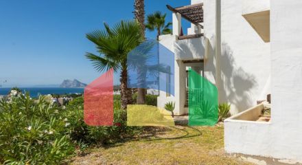 Элегантные апартаменты на первом этаже с видом на море и Гибралтар в Ла-Алькаидеса Элегантные апартаменты на первом этаже с видом на море и Гибралтар в Ла-Алькаидеса