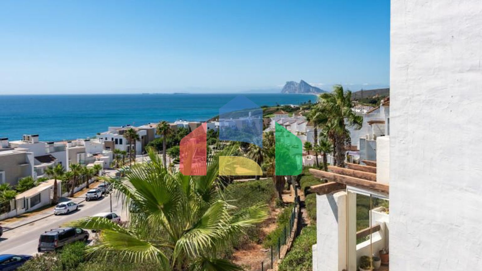 Пентхаус с Панорамным Видом на Море и Просторной Террасой в Ла Алькайдеса