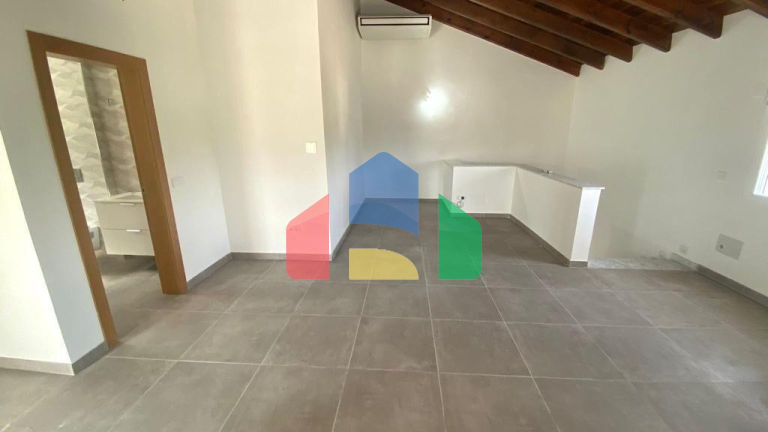 Шале ‘Чистый Холст’ для мечты и создания по вашему вкусу