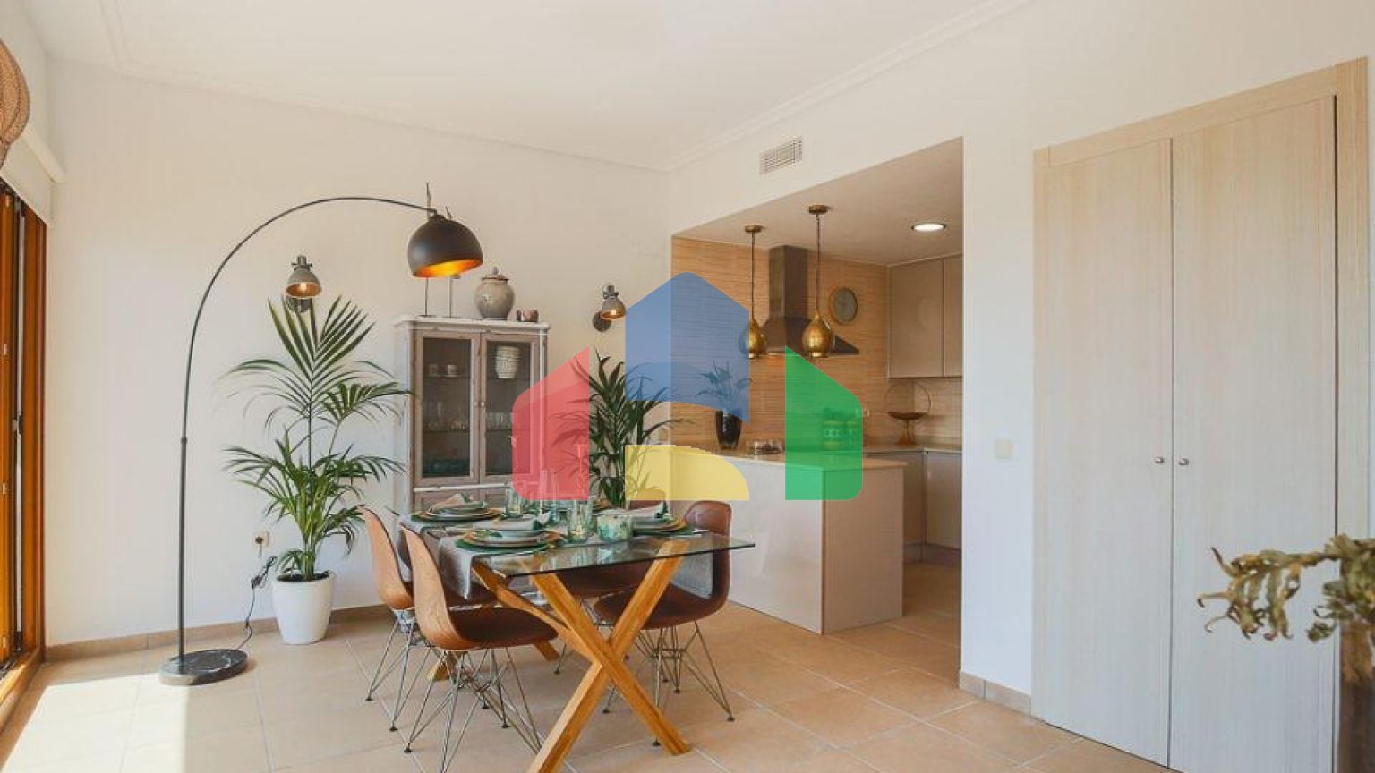 КВАРТИРА С ПРЕКРАСНЫМ ВИДОМ