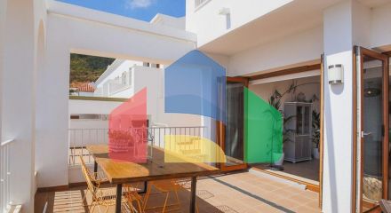 RESIDENTIAL WITH SEA VIEWS AND LARGE TERRACES!!!