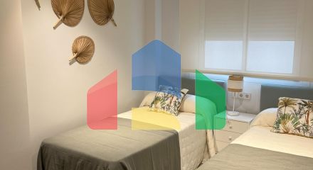 Трехкомнатная квартира в закрытом комплексе в новостройке в Гандии