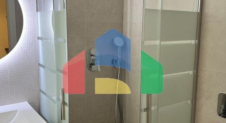 Трехкомнатная квартира в закрытом комплексе в новостройке в Гандии