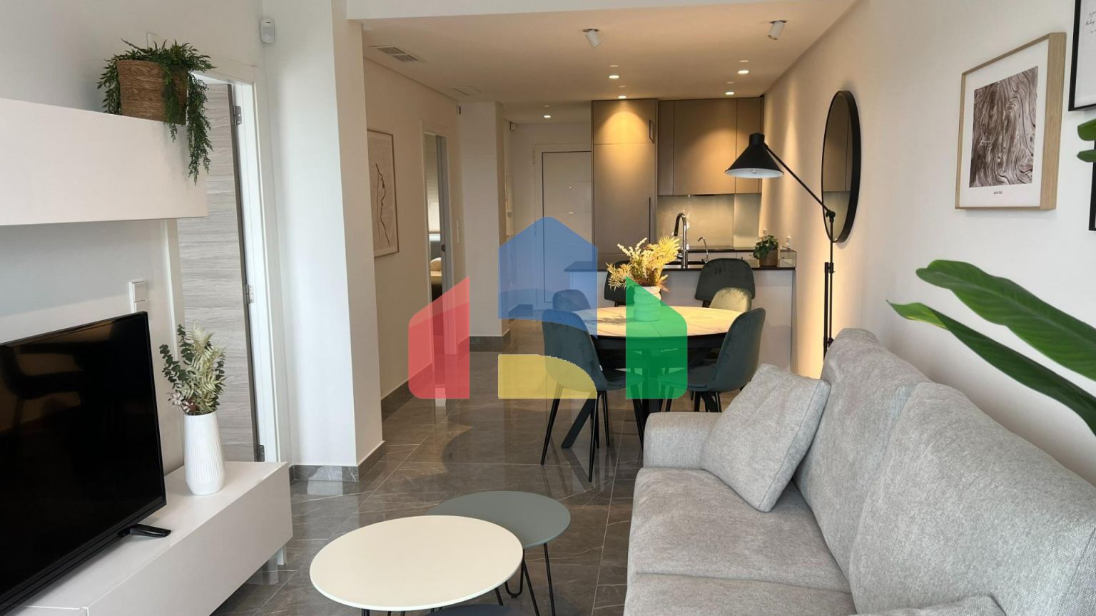 Трехкомнатная квартира в закрытом комплексе в новостройке в Гандии