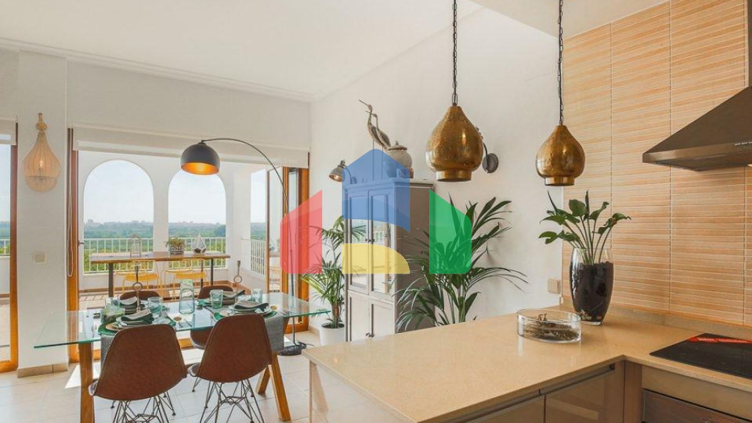 ЖИЛОЙ С ВИДОМ НА МОРЕ И БОЛЬШИМИ ТЕРРАСАМИ!!!