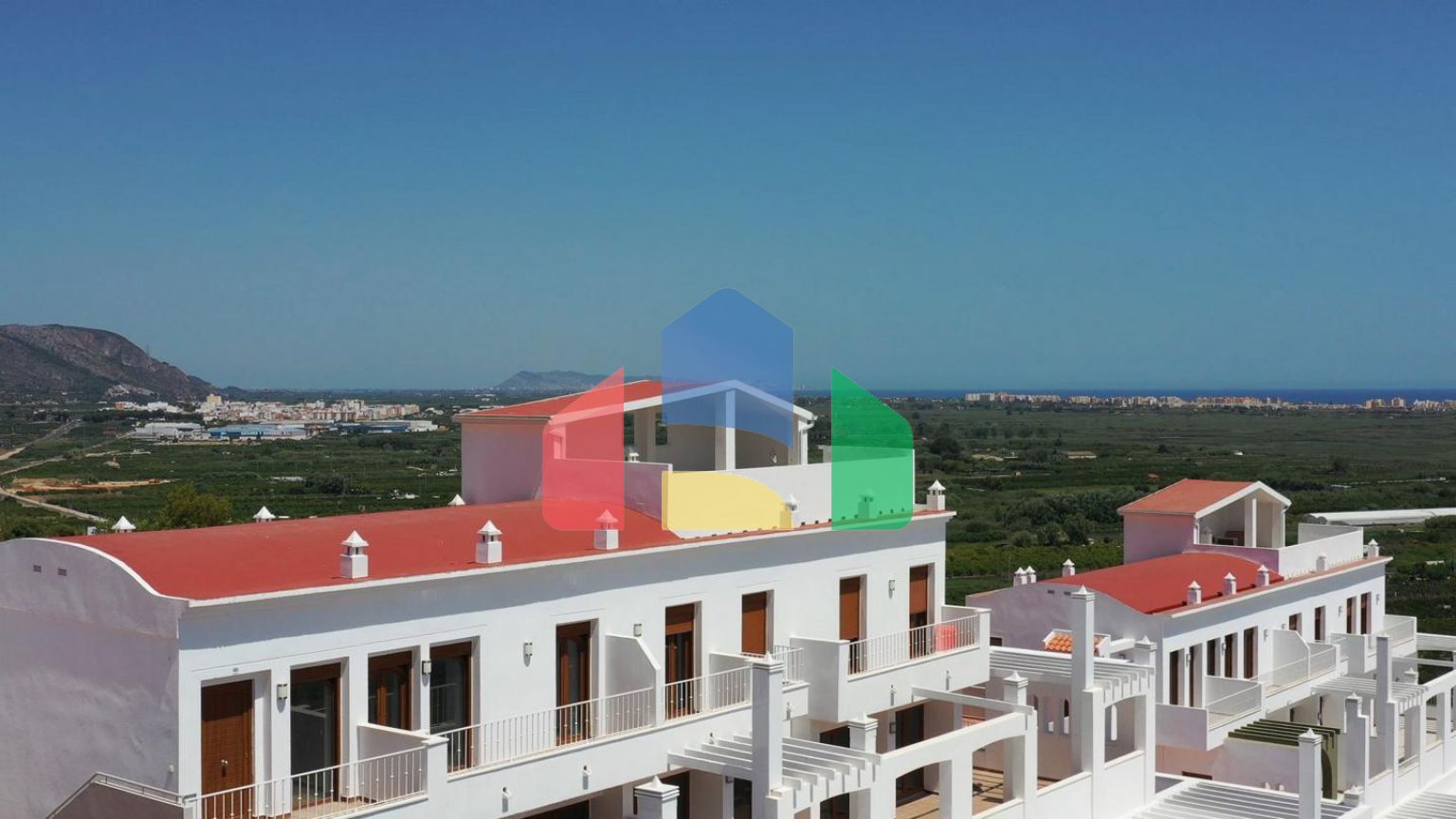 ЖИЛОЙ С ВИДОМ НА МОРЕ И БОЛЬШИМИ ТЕРРАСАМИ!!!