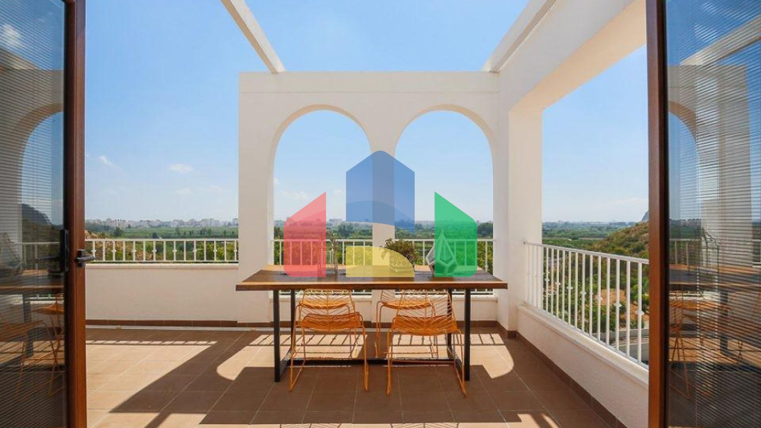 КВАРТИРА С ПРЕКРАСНЫМ ВИДОМ