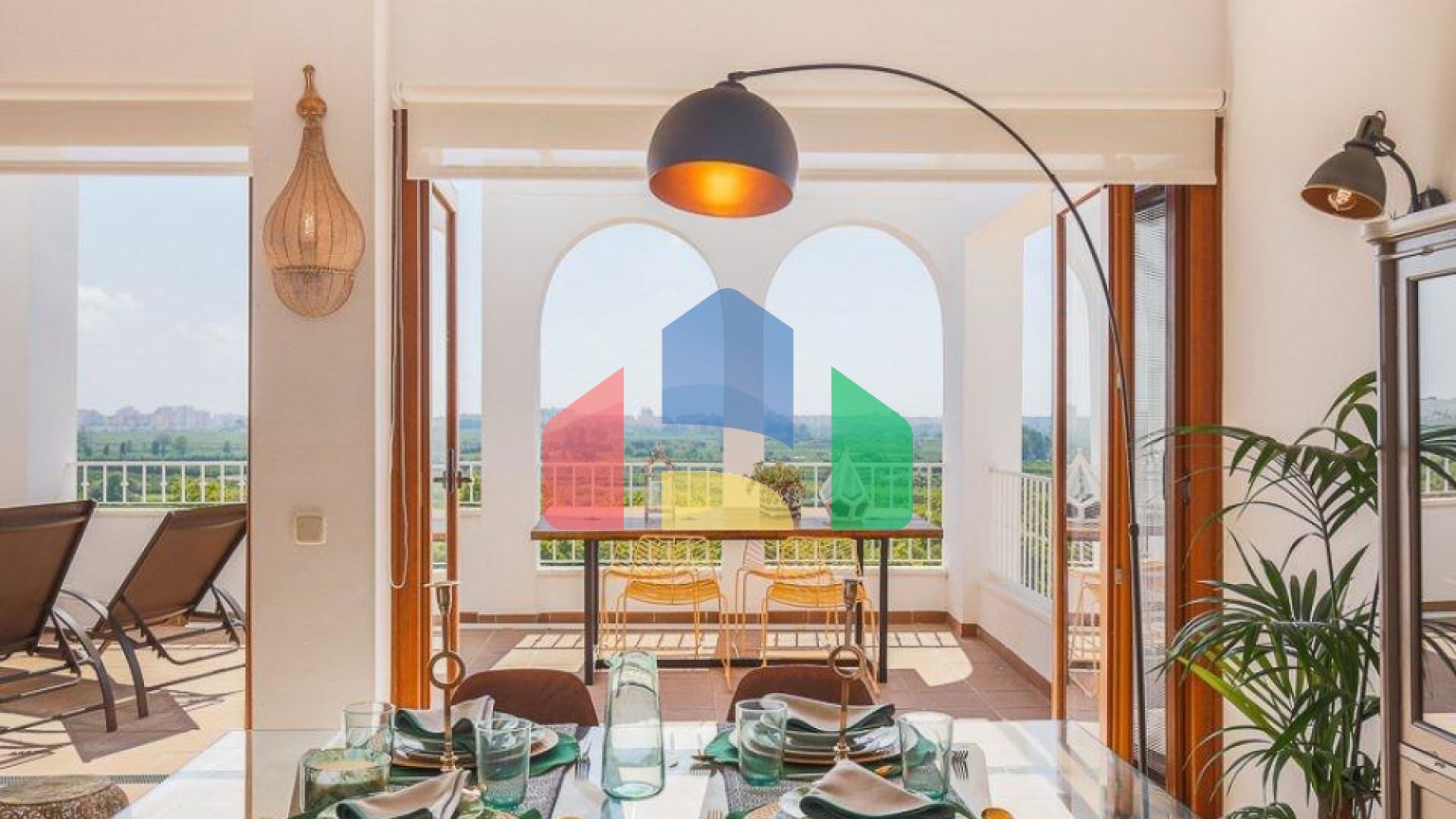 КВАРТИРА С ПРЕКРАСНЫМ ВИДОМ