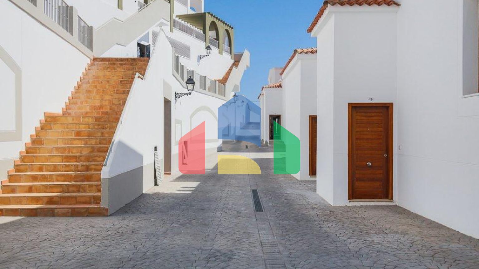 КВАРТИРА С ПРЕКРАСНЫМ ВИДОМ