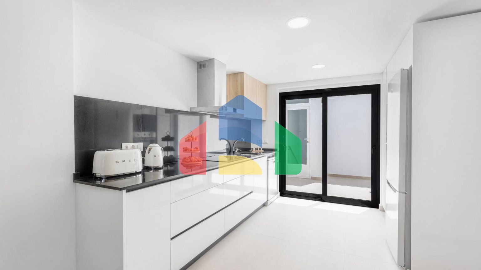 Современные таунхаусы с солярием и подвалом в Рафале, Аликанте