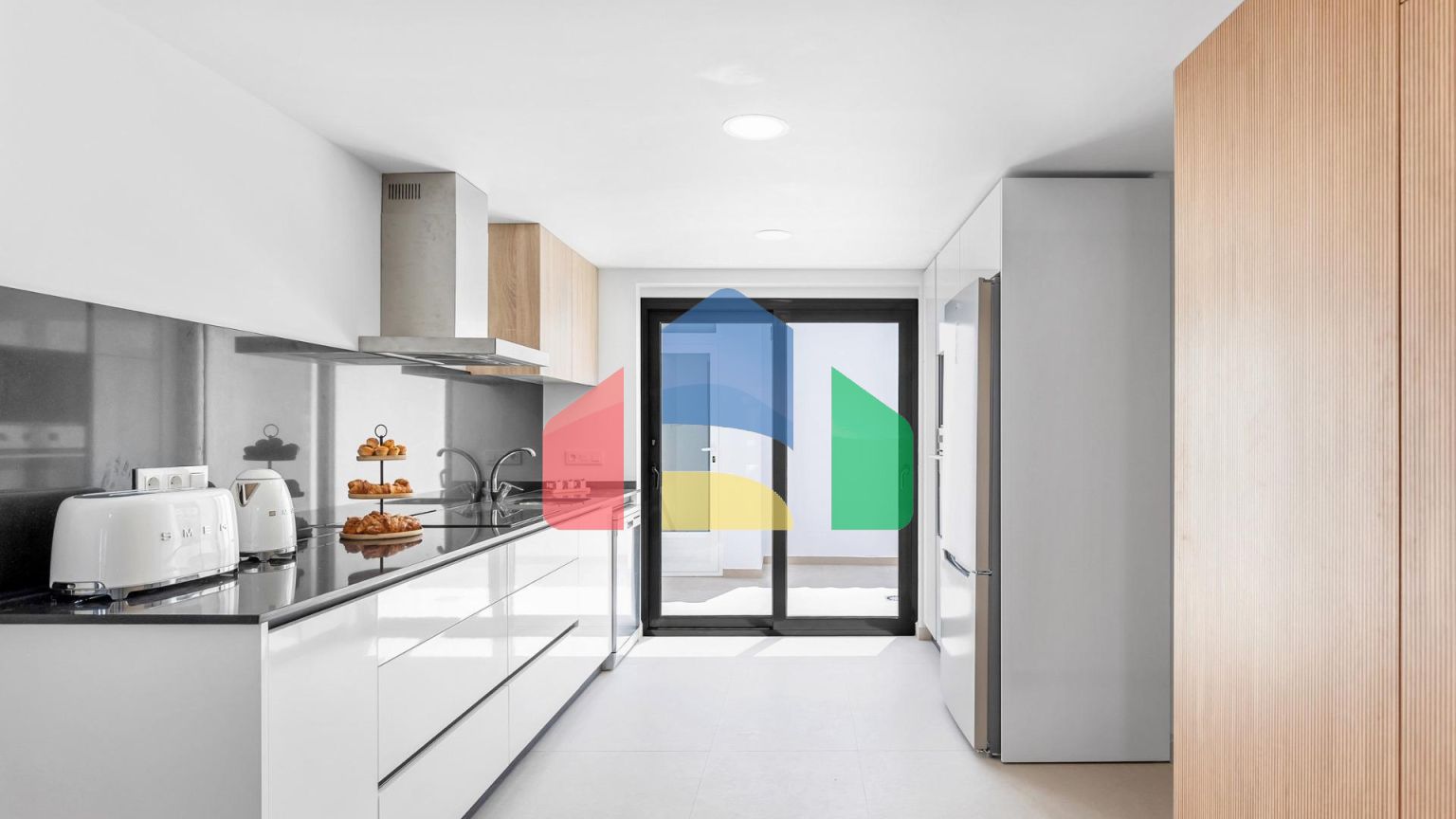 Современные таунхаусы с солярием и подвалом в Рафале, Аликанте