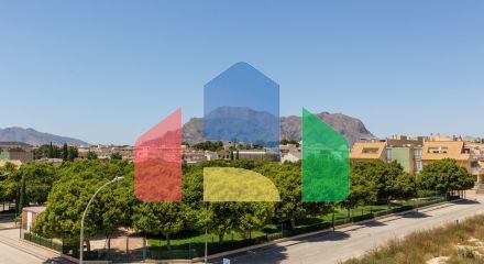 Современные таунхаусы с солярием и подвалом в Рафале, Аликанте Современные таунхаусы с солярием и подвалом в Рафале, Аликанте