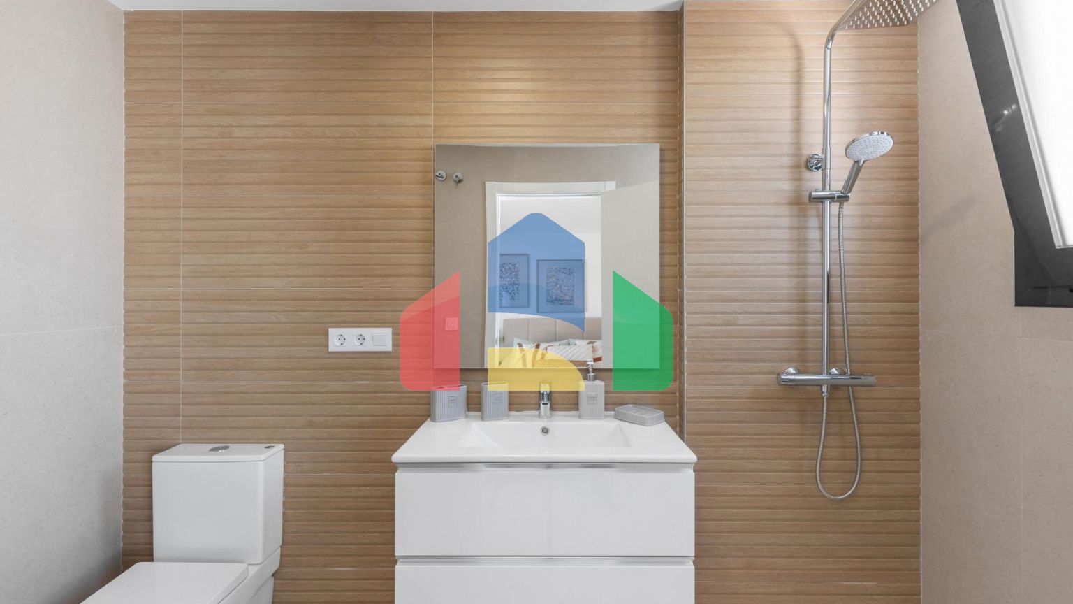 Современные таунхаусы с солярием и подвалом в Рафале, Аликанте