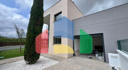 Дом в Monserrat ID V361