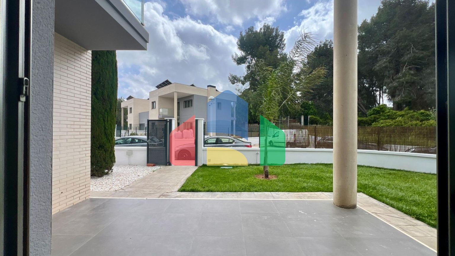 Дом в Monserrat ID V361