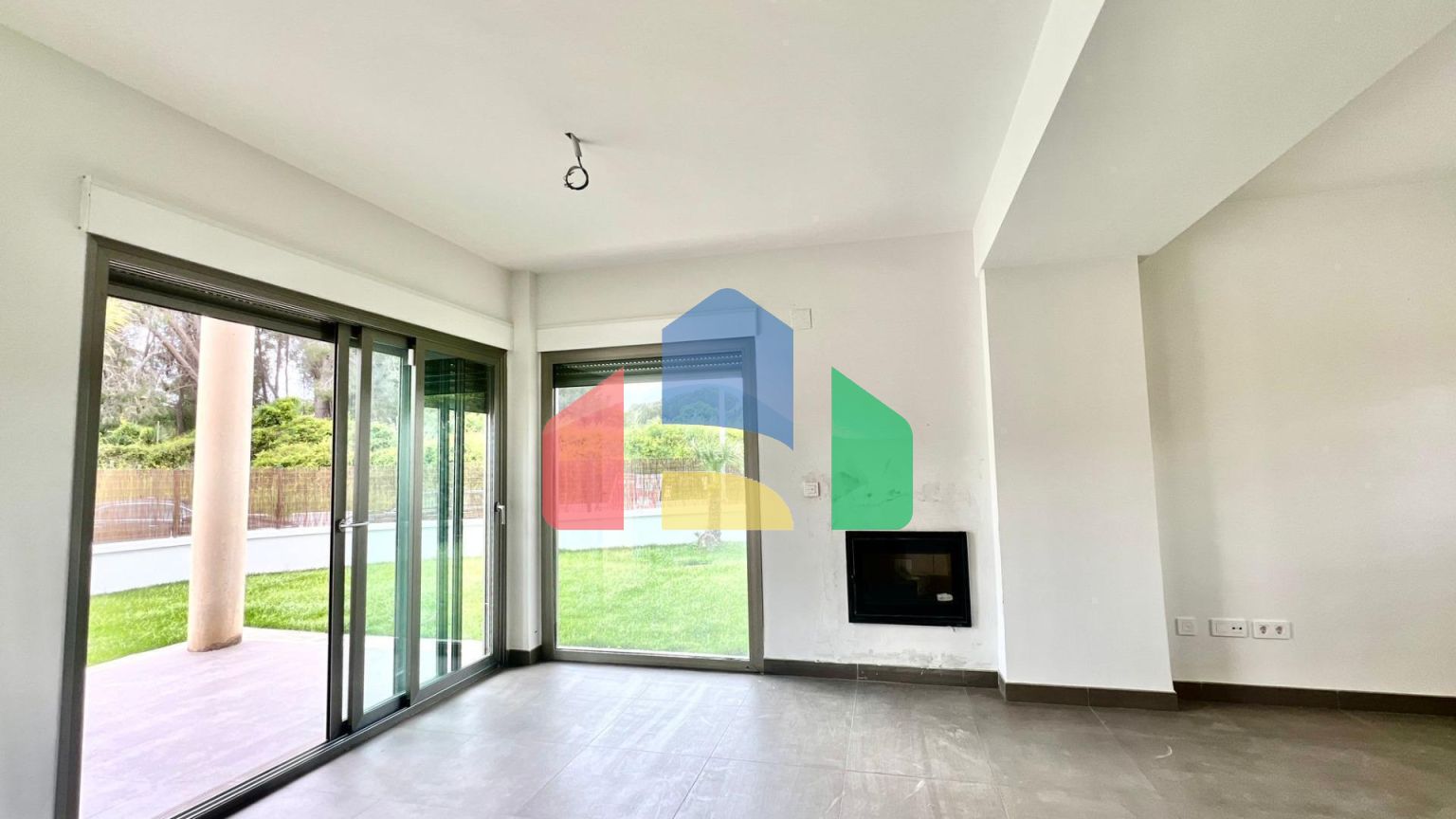 Дом в Monserrat ID V361