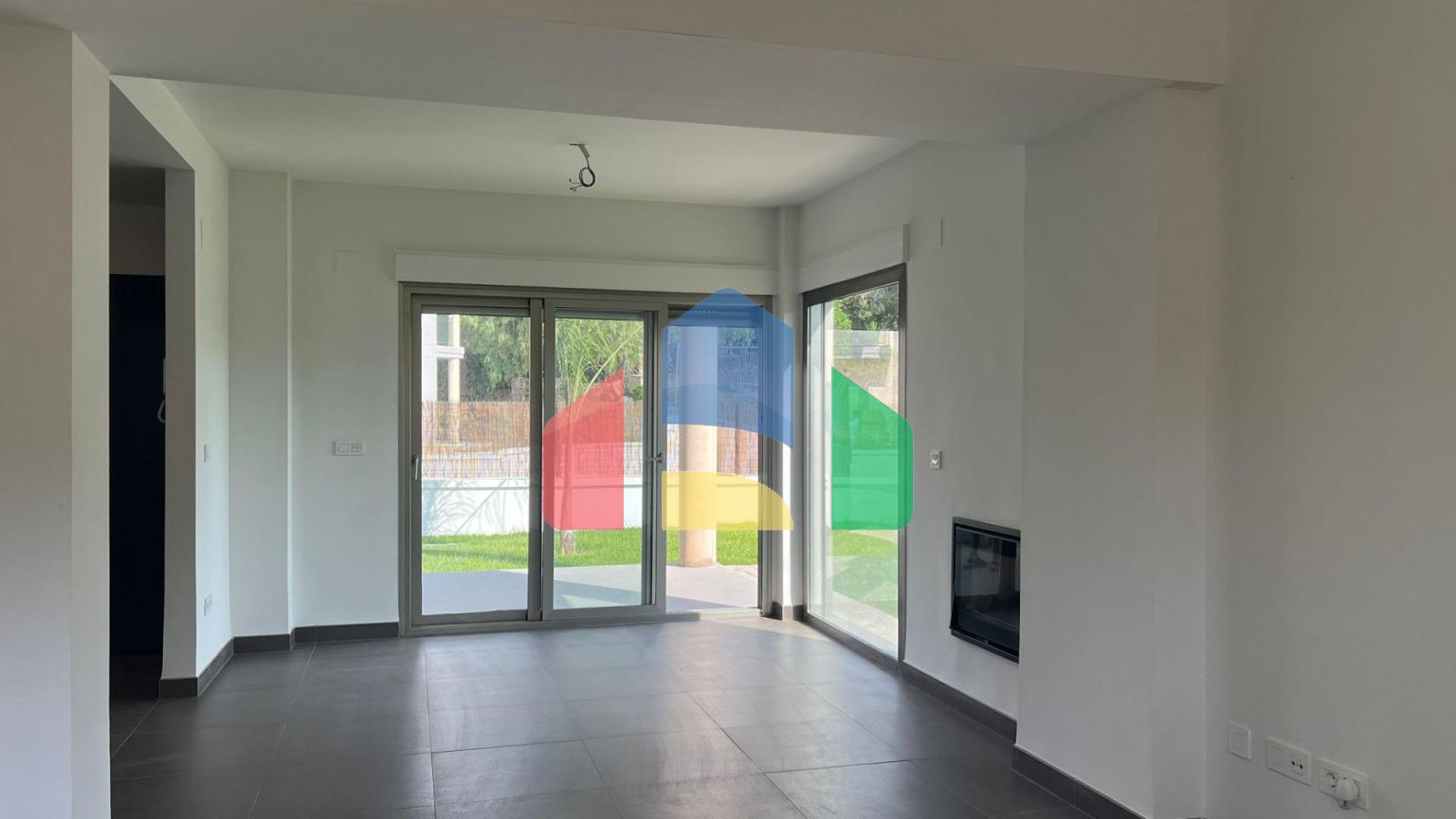 Дом в Monserrat ID V361