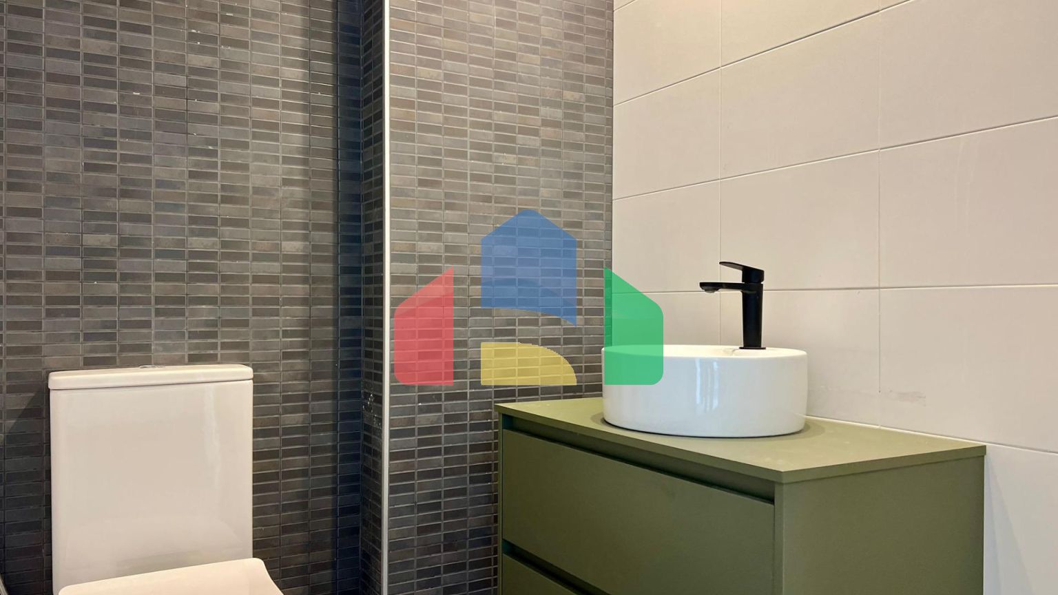 Дом в Monserrat ID V361