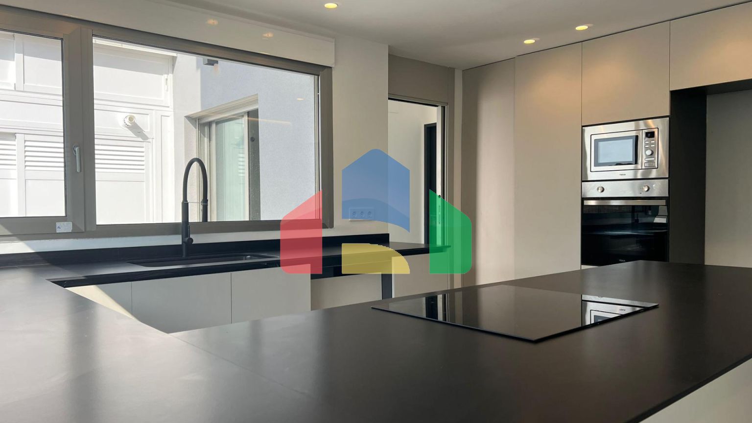 Дом в Monserrat ID V361