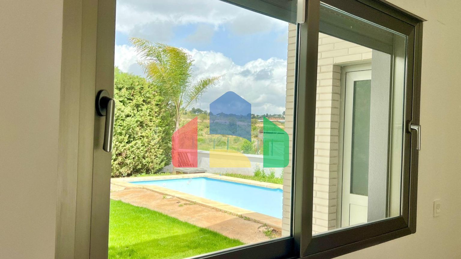 Дом в Monserrat ID V361