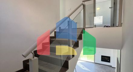 Дом в Monserrat ID V361