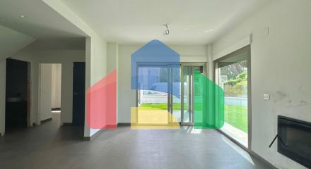 Дом в Monserrat ID V361