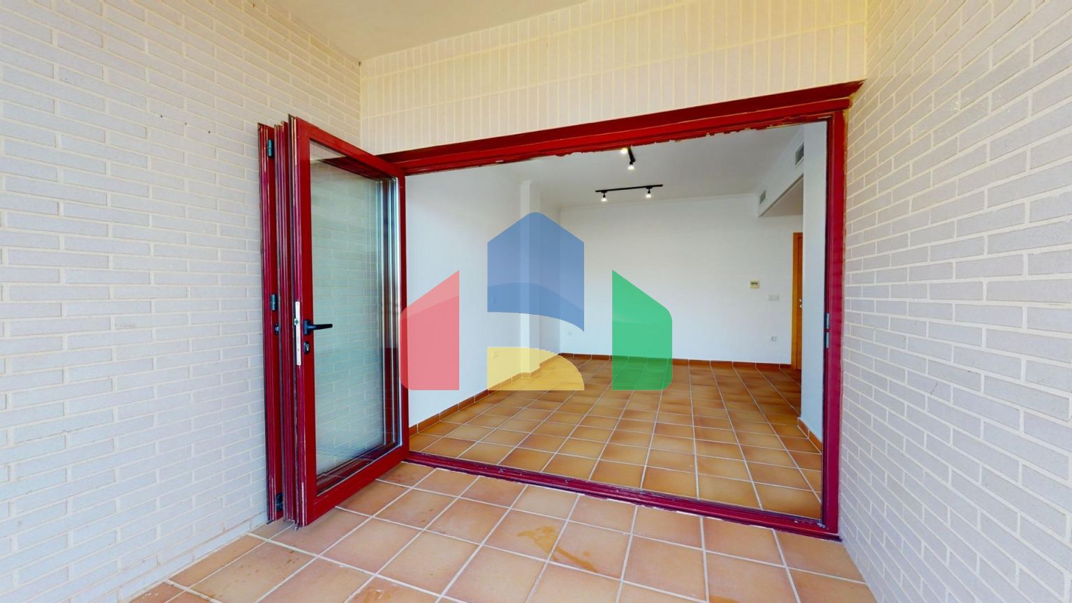 КРАСИВЫЙ ЖИЛОЙ КОМПЛЕКС РЯДОМ С АРЧЕНОЙ