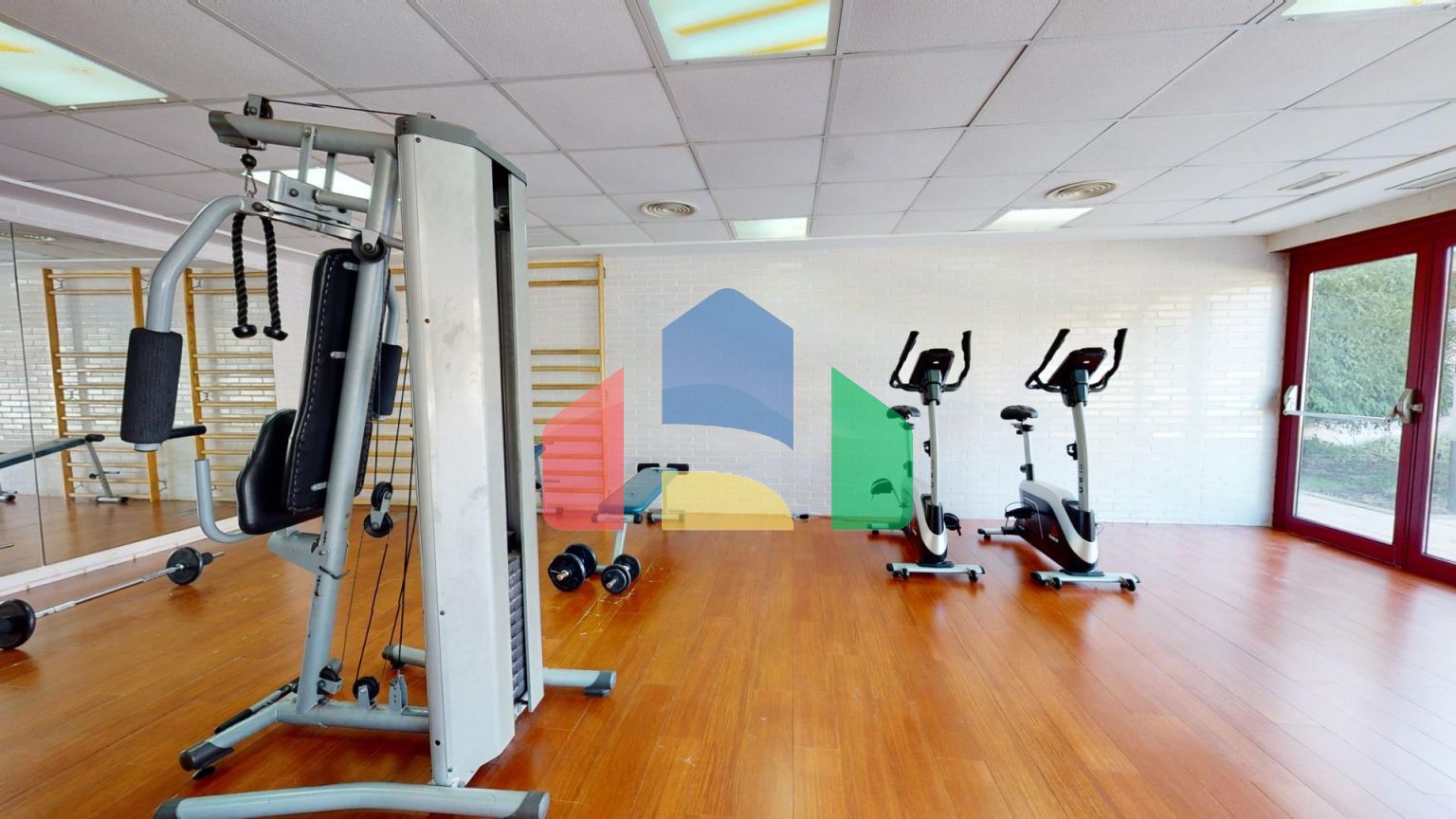 КРАСИВЫЙ ЖИЛОЙ КОМПЛЕКС РЯДОМ С АРЧЕНОЙ