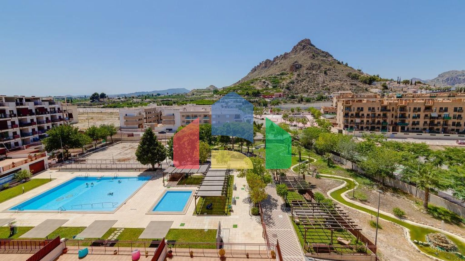 ДВУХКОМНАТНАЯ КВАРТИРА С ДВУМЯ Ванными комнатами и гаражом с кладовкой Бассейны Cуна Жакузи И Тренажерный за