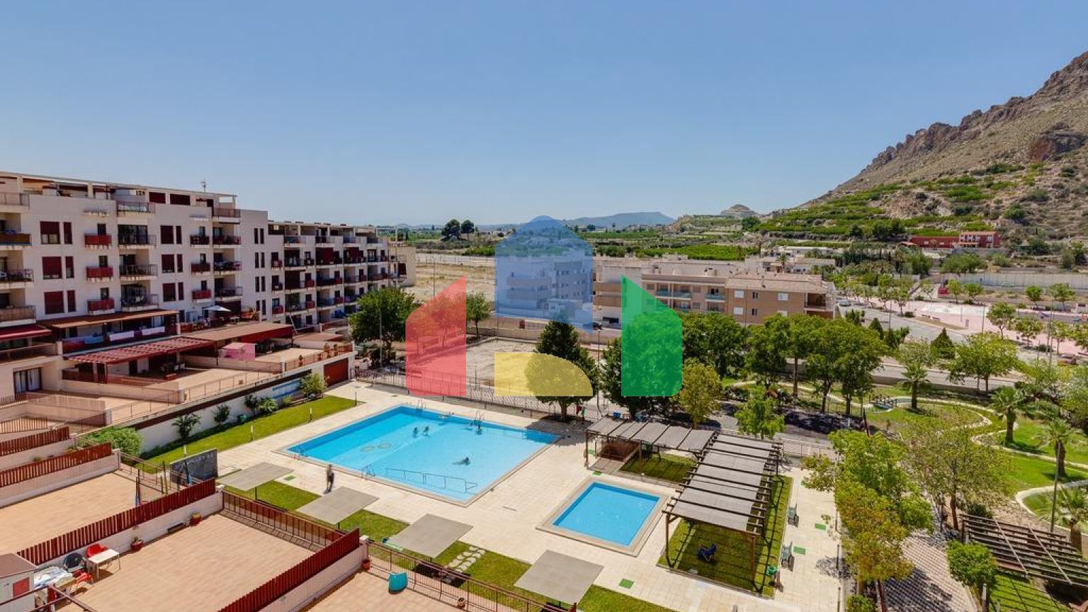 ДВУХКОМНАТНАЯ КВАРТИРА С ДВУМЯ Ванными комнатами и гаражом с кладовкой Бассейны Cуна Жакузи И Тренажерный за