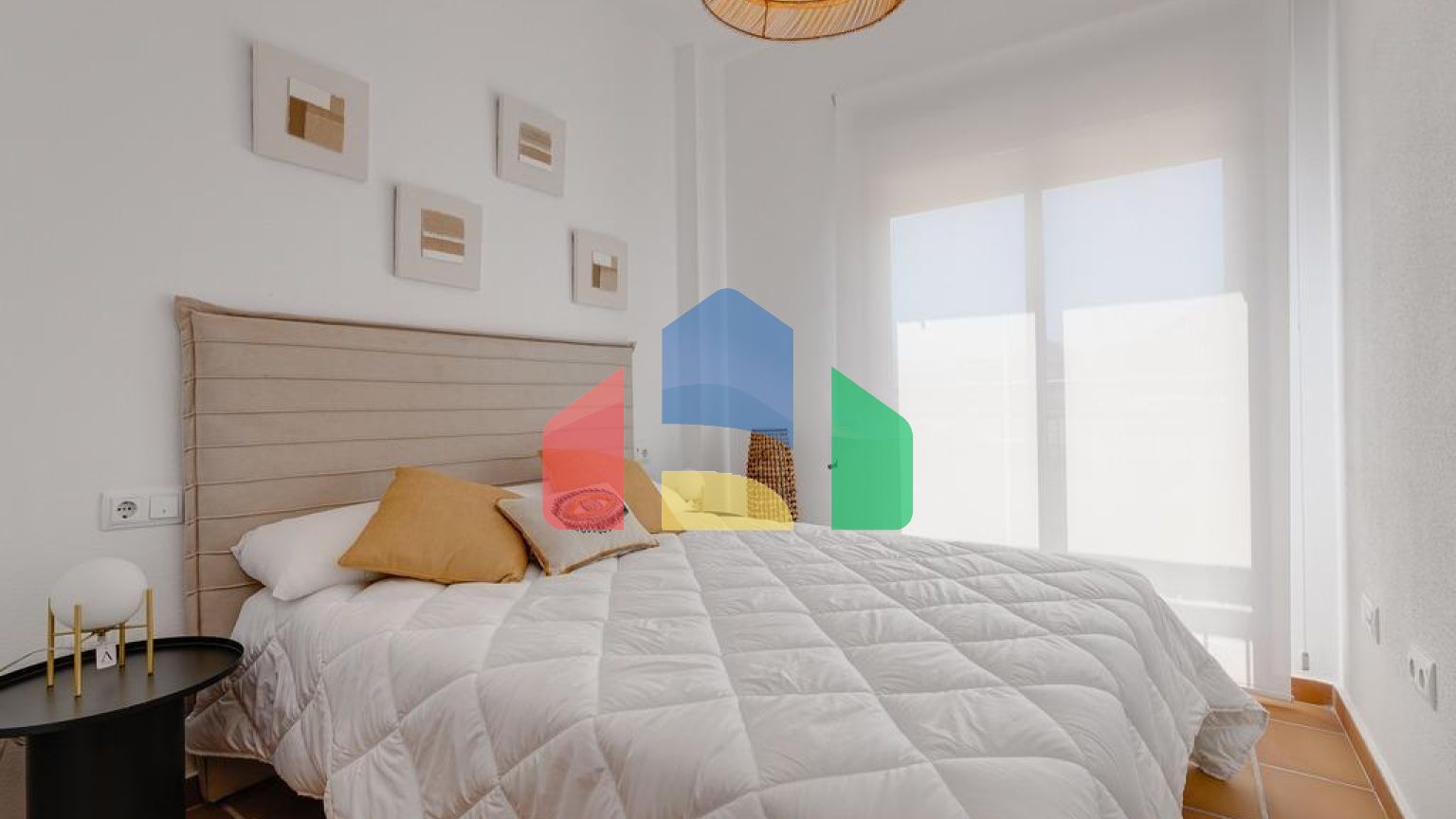 ДВУХКОМНАТНАЯ КВАРТИРА С ДВУМЯ Ванными комнатами и гаражом с кладовкой Бассейны Cуна Жакузи И Тренажерный за