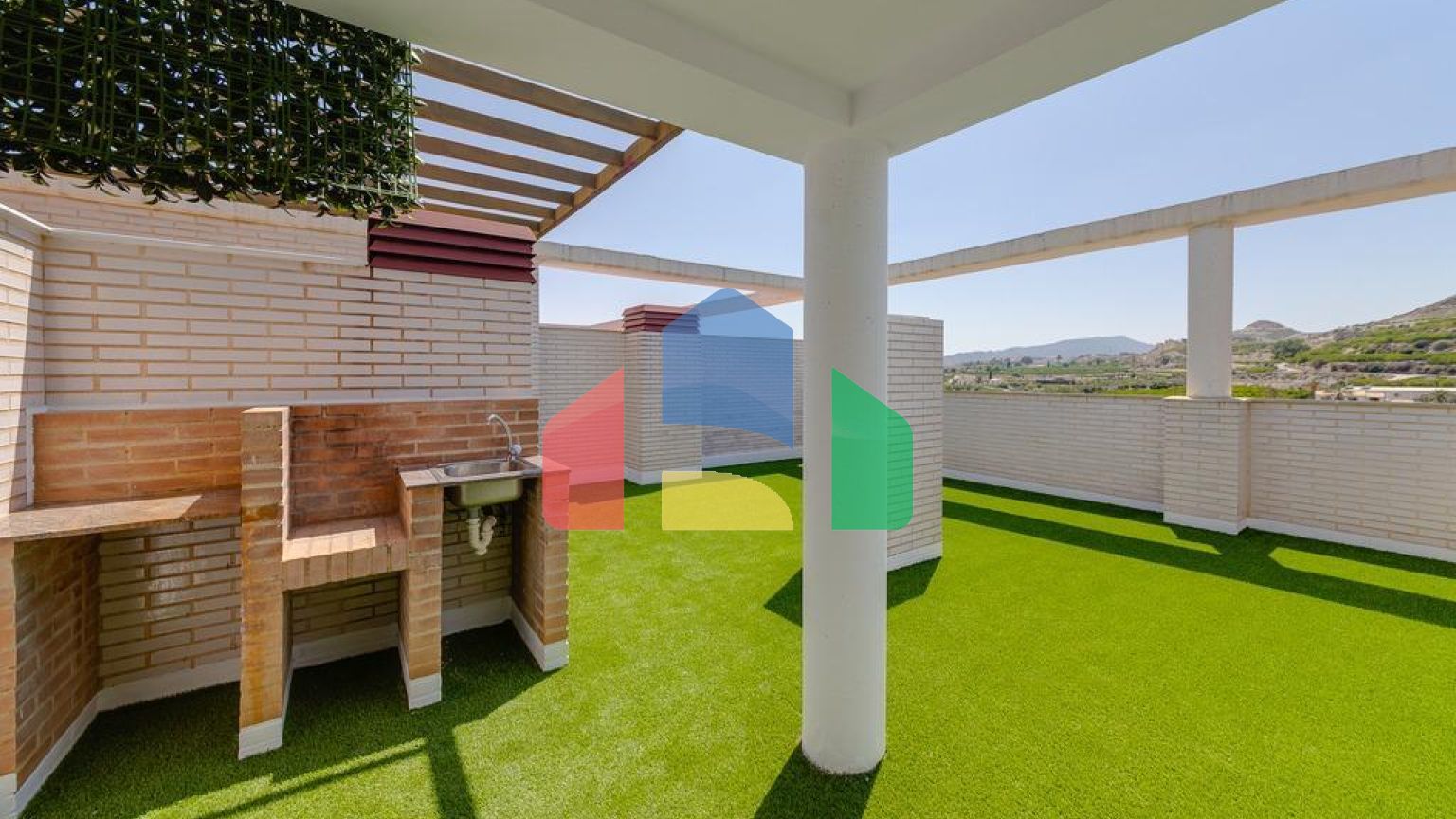 ДВУХКОМНАТНАЯ КВАРТИРА С ДВУМЯ Ванными комнатами и гаражом с кладовкой Бассейны Cуна Жакузи И Тренажерный за