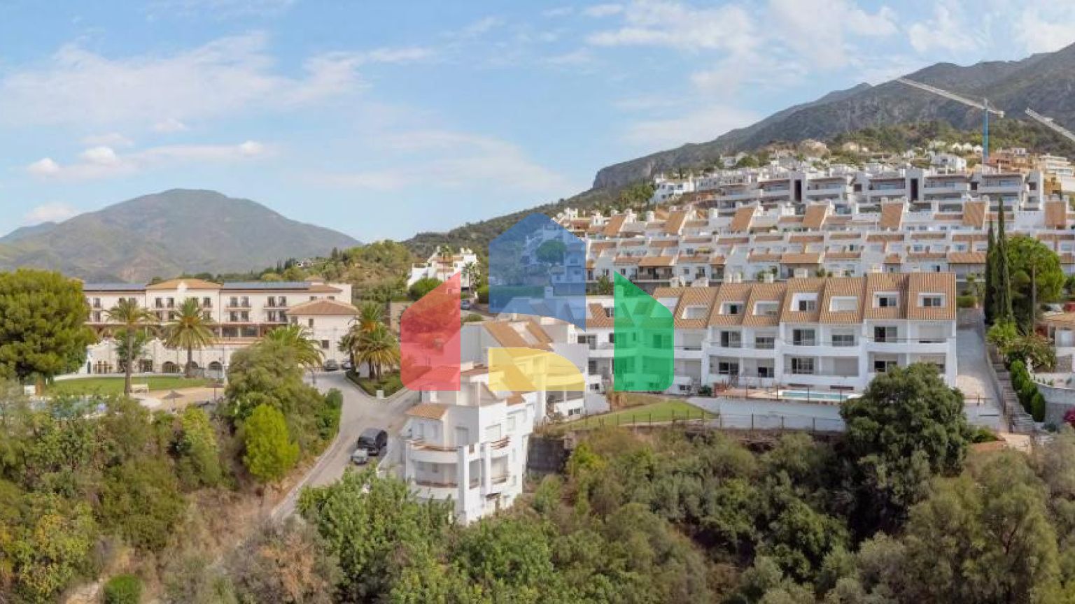 1 и 2-спальные апартаменты в новом жилом комплексе в Istán