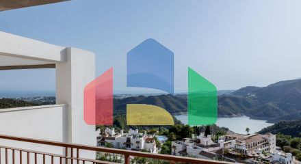 НОВЫЕ ТАУНХАУСЫ В ИСТАНЕ, НЕДАЛЕКО ОТ МАРБЕЛЬИ