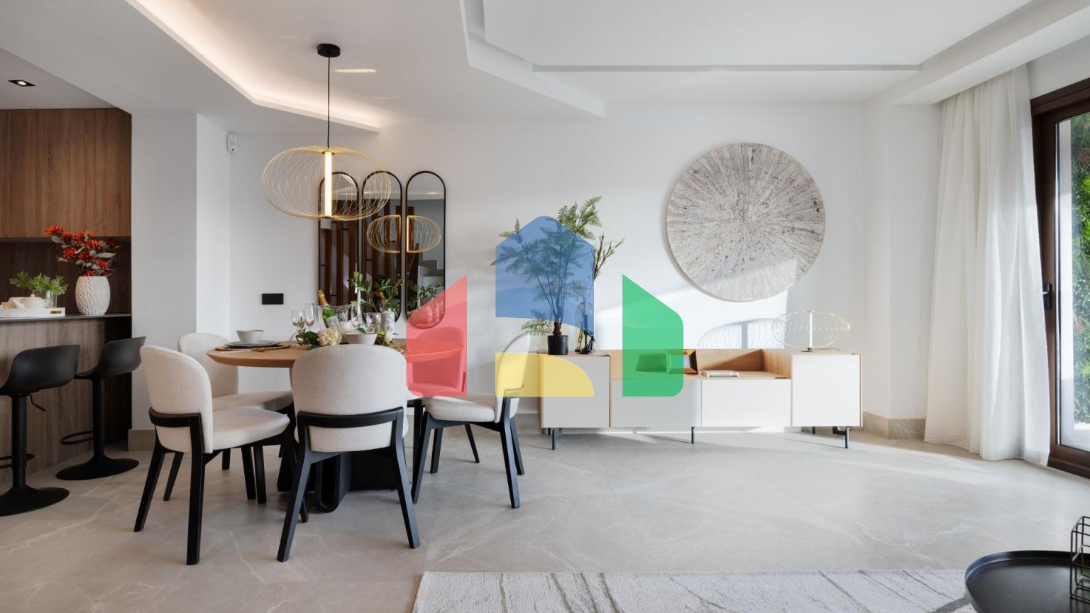 НОВЫЕ ТАУНХАУСЫ В ИСТАНЕ, НЕДАЛЕКО ОТ МАРБЕЛЬИ