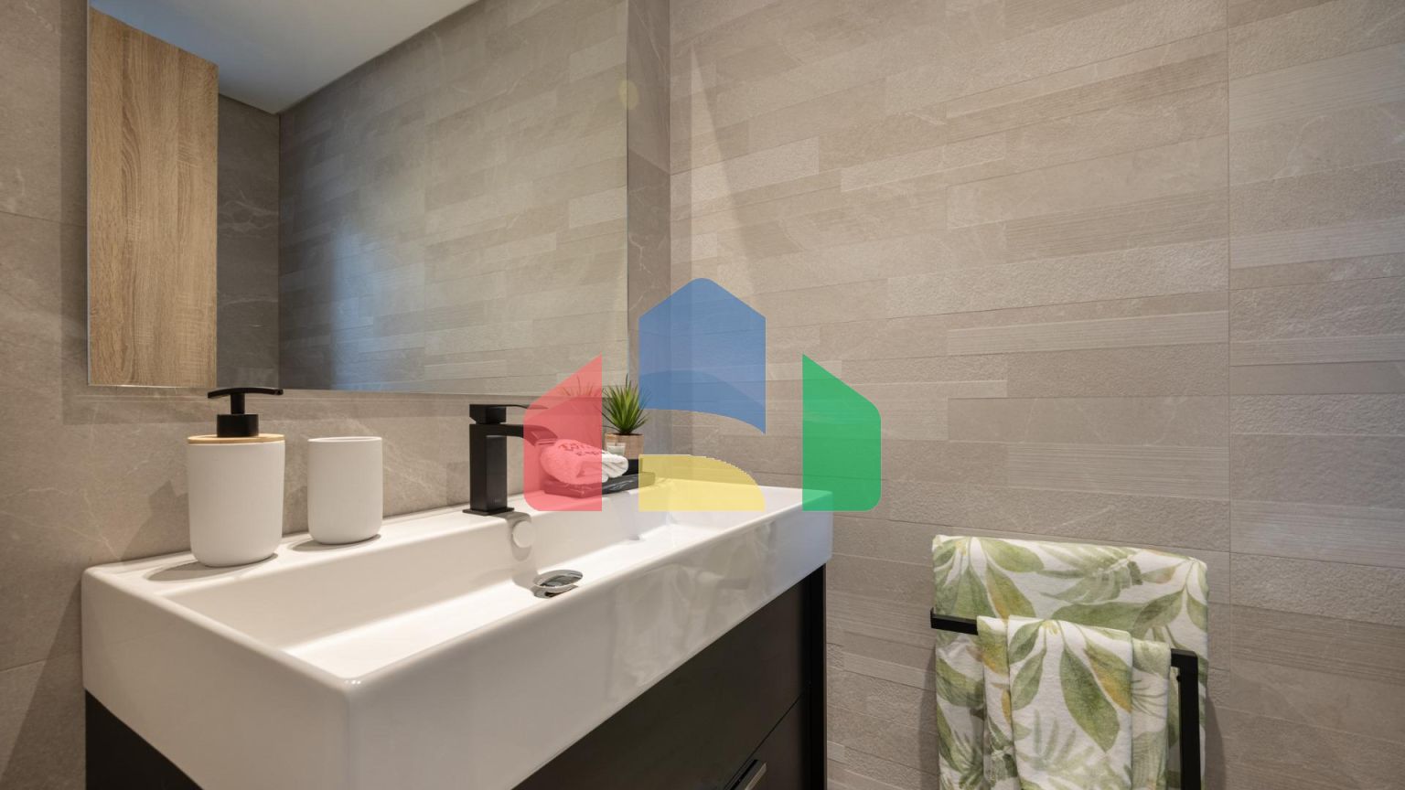 НОВЫЕ ТАУНХАУСЫ В ИСТАНЕ, НЕДАЛЕКО ОТ МАРБЕЛЬИ