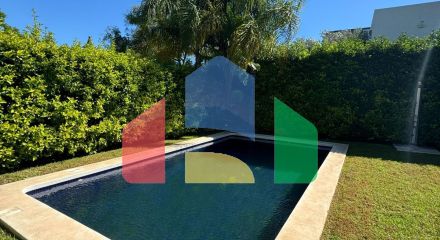 Роскошная вилла с садом и бассейном рядом с гольф-клубом Escorpio