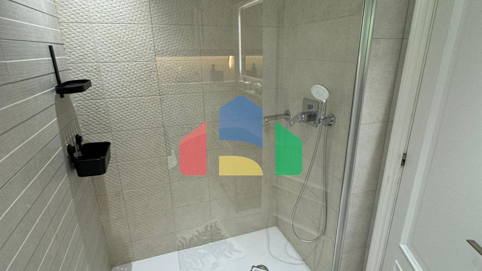 Роскошная вилла с садом и бассейном рядом с гольф-клубом Escorpio