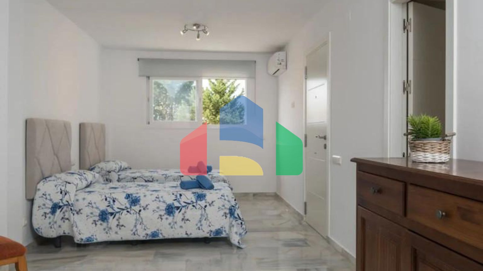 Таунхаус на продажу в Аталая