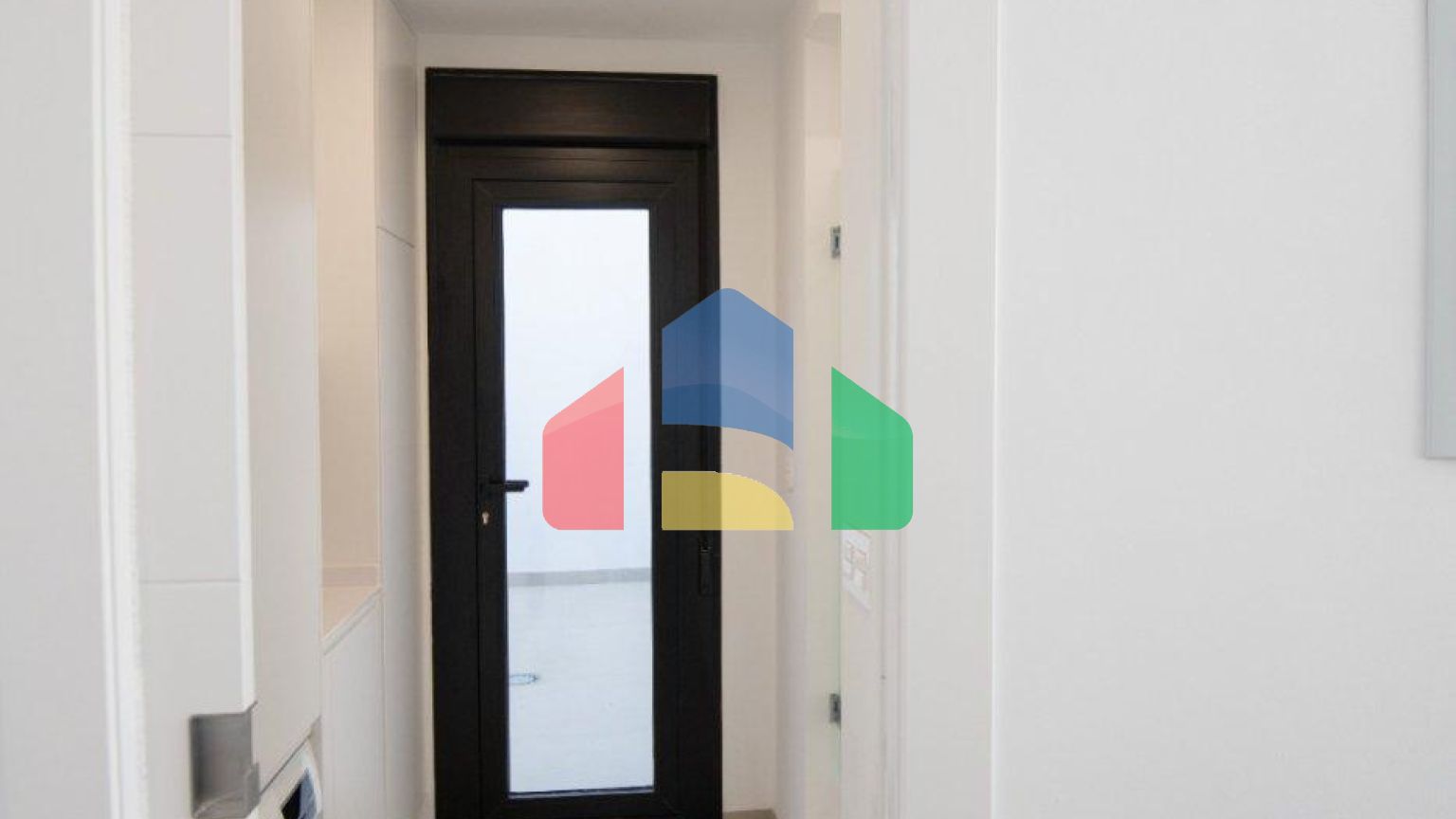 НОВЫЕ ТАУНХАУСЫ В САНТЬЯГО-ДЕ-ЛА-РИБЕРА